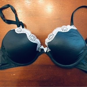 Lined navy bra